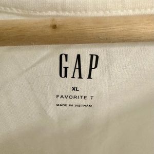Gap favorite white tee -  XL
